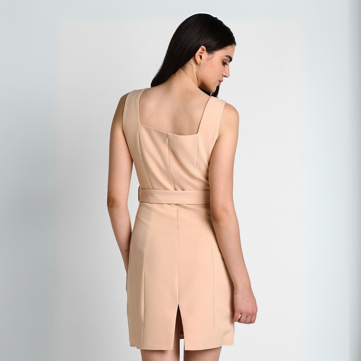 Pack of 4 Women’s Dresses: Chic, Trendy, and Timeless | C-043
