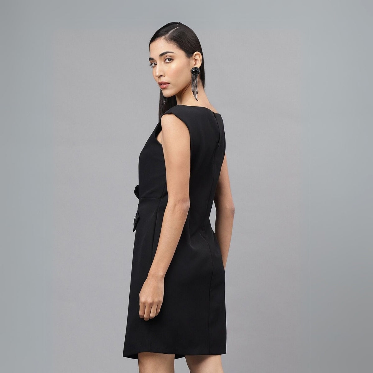 Pack of 4 Women’s Dresses: Chic, Trendy, and Timeless | C-044
